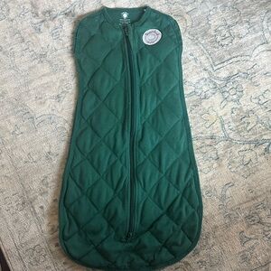 Dreamland Baby Green Quilted Weighted Sack 0-6 month 8-16 pounds